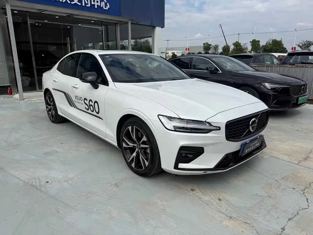 Volvo S60 — миниатюра 3