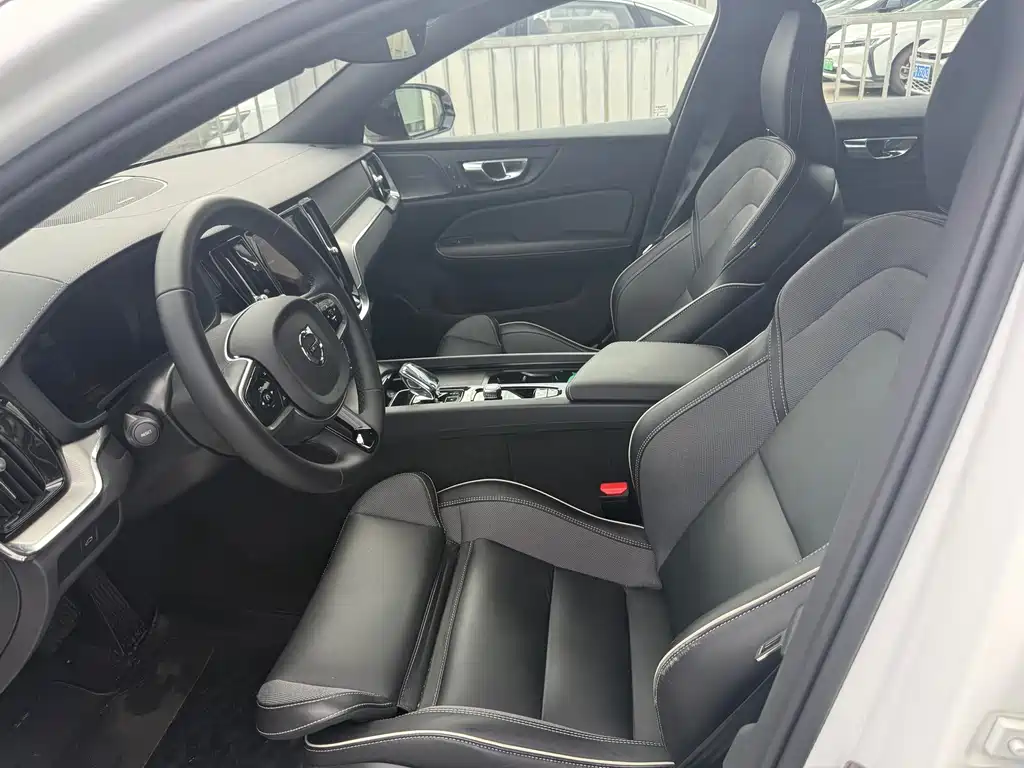 Volvo S60 — миниатюра 14