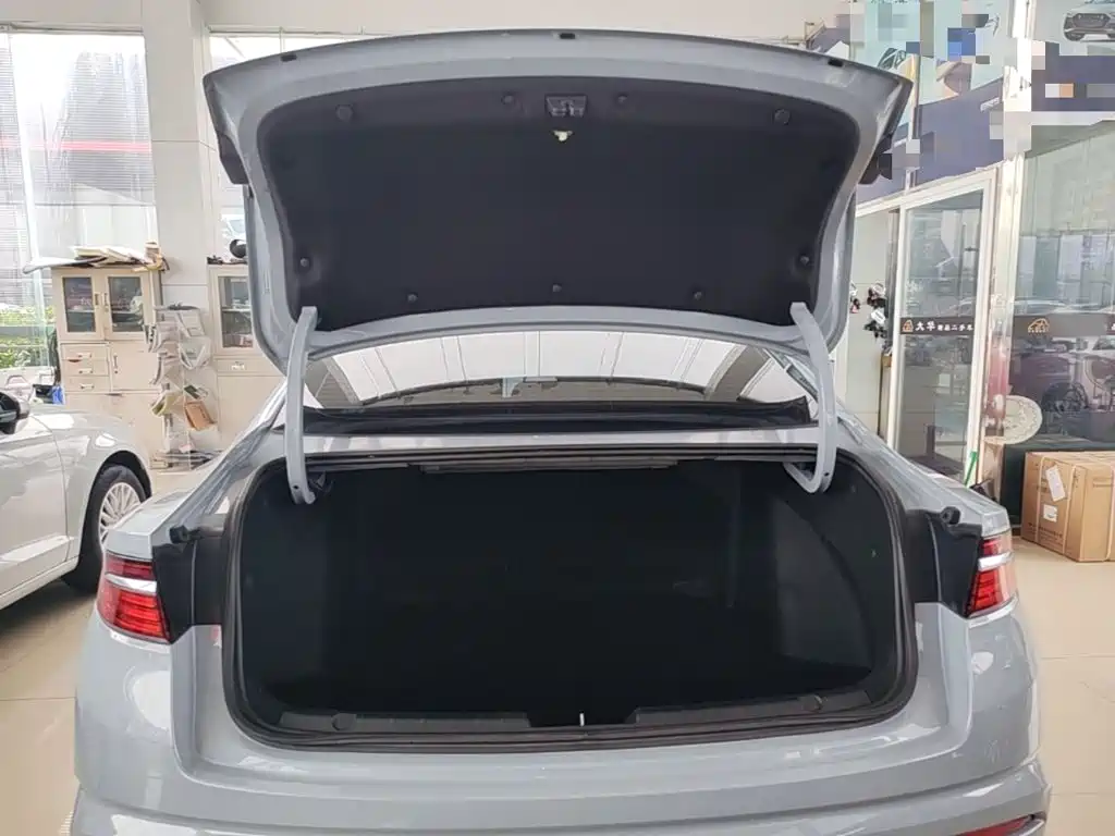 Geely Xingrui — миниатюра 19