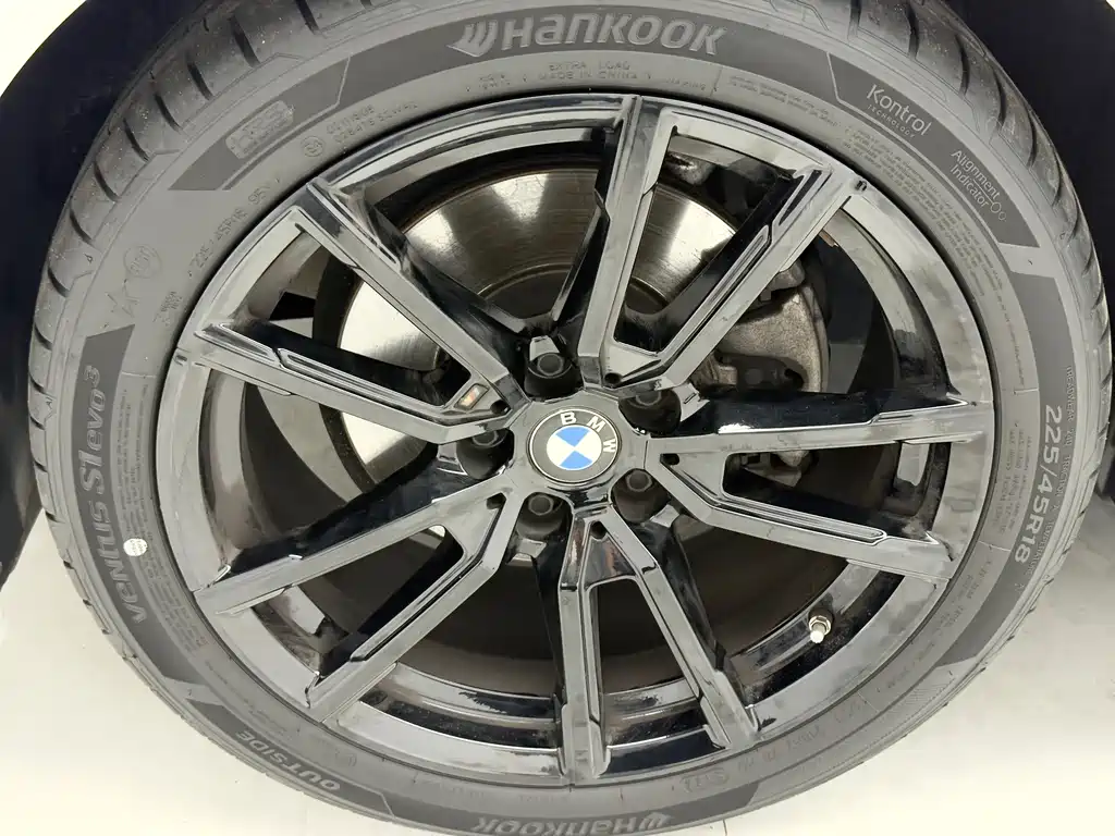 BMW 3 Series — миниатюра 10