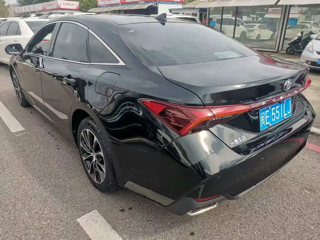 Toyota Avalon — миниатюра 7