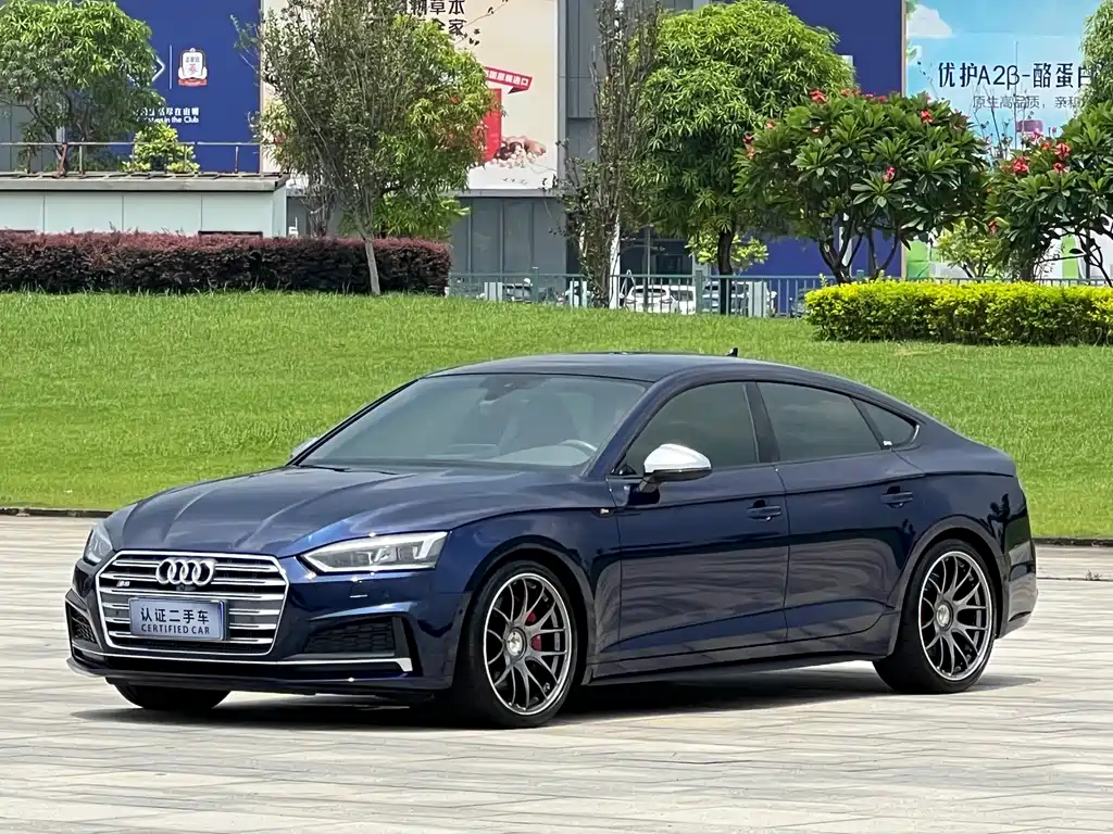 AUDI  S5