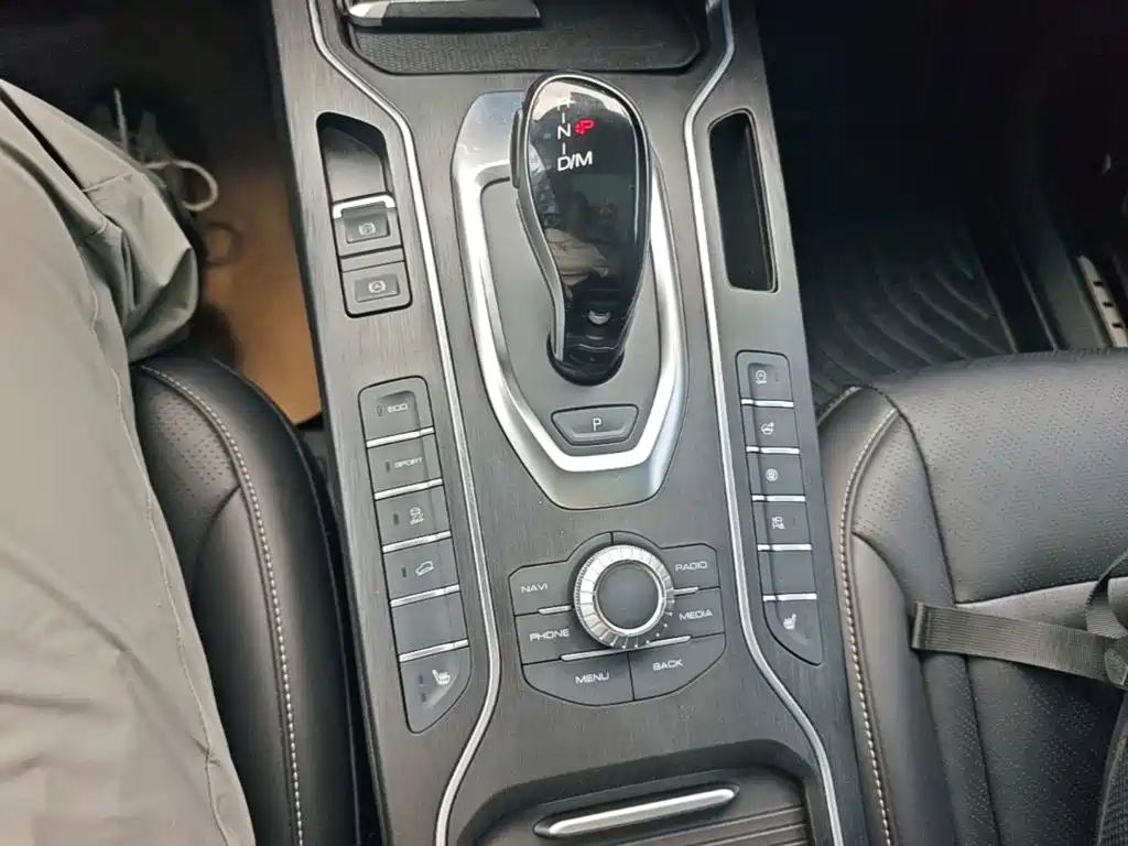 Wey Wey VV6 — миниатюра 14