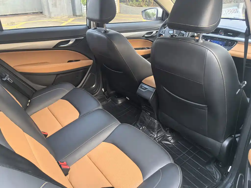 Geely Vision S1 — миниатюра 15