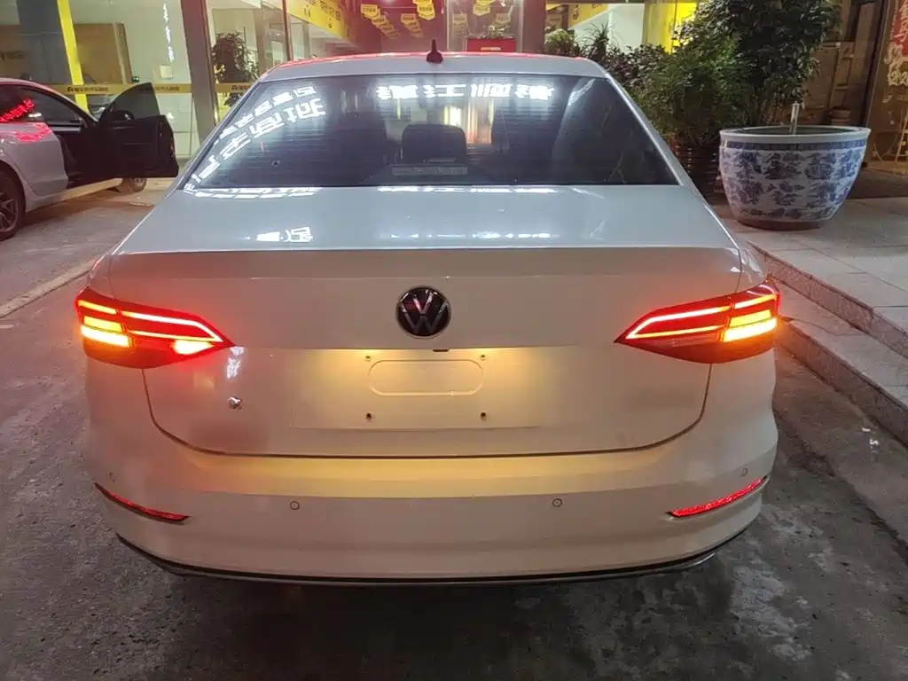 Volkswagen Lavida — миниатюра 6