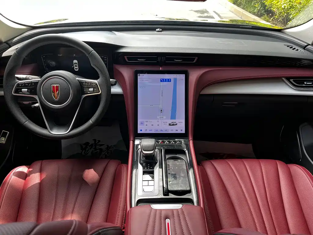 Hongqi Hongqi H5 — миниатюра 6