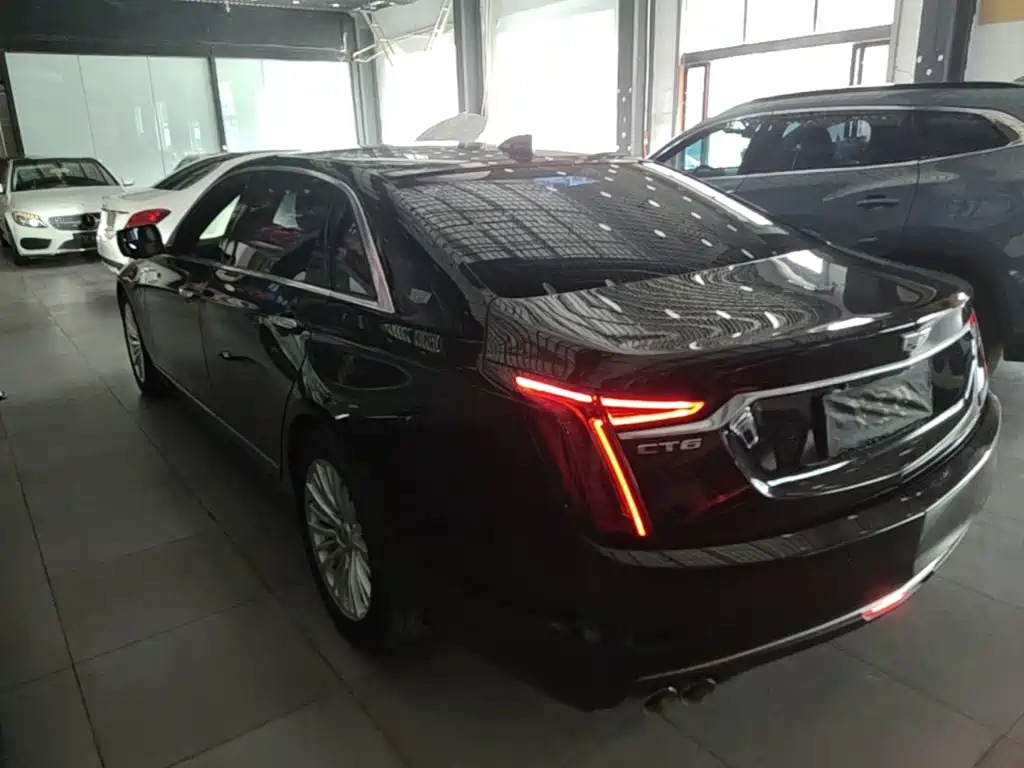 Cadillac CT6 — миниатюра 5