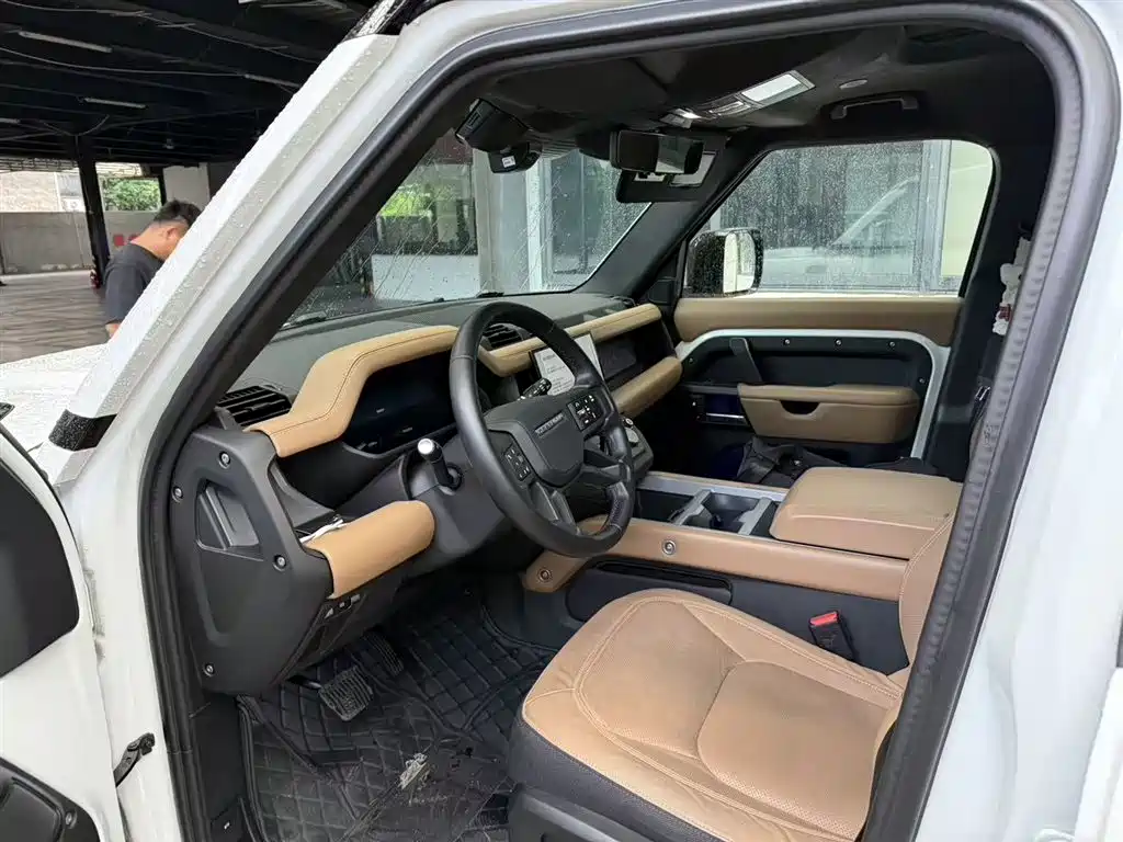 Land Rover Land Rover Defender 2025 110 3.0T P400 X-Dynamic HSE