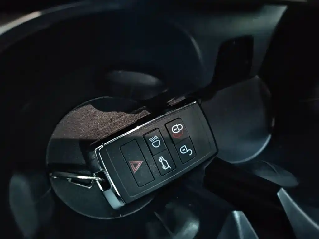 Land Rover Discovery Sport — миниатюра 9