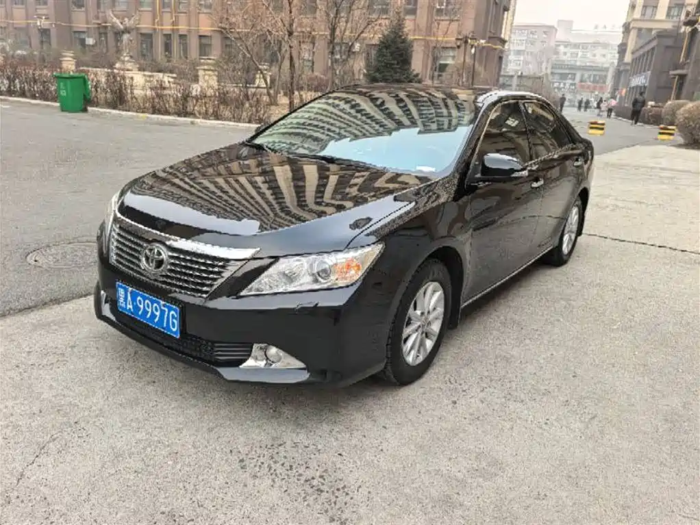 Купить Toyota Camry