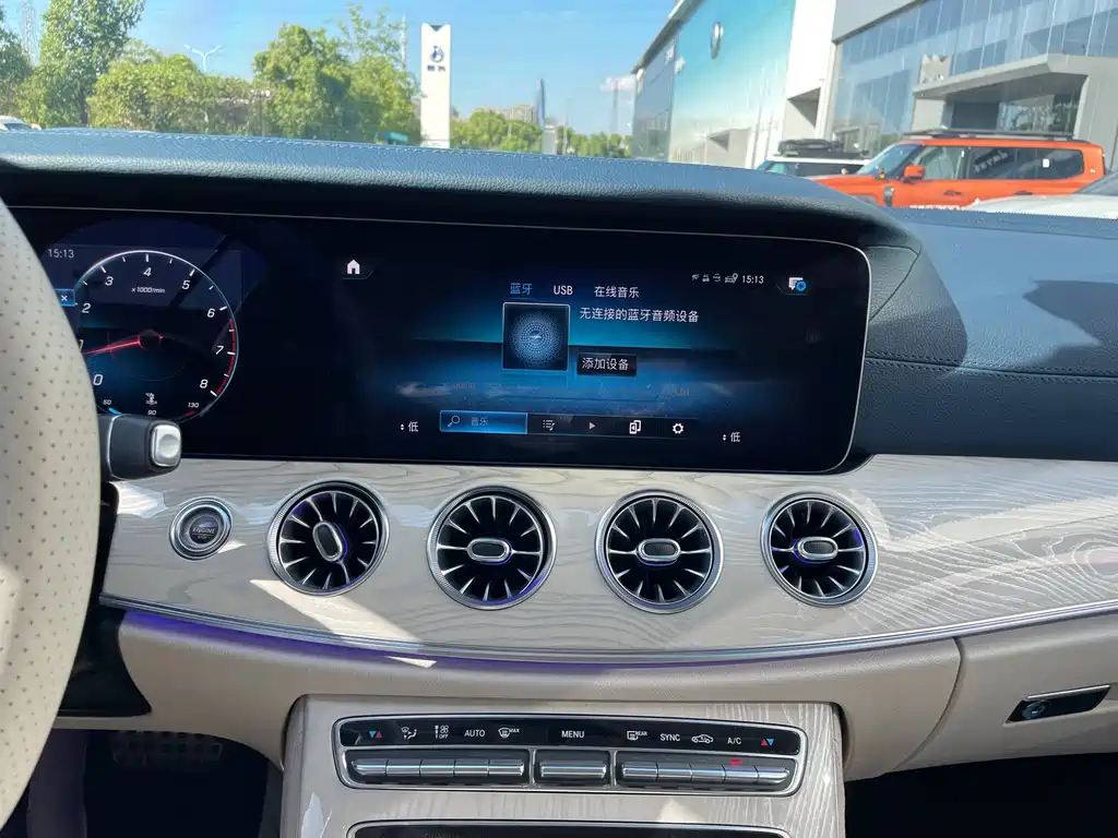 Mercedes-Benz E-Class (Import) — миниатюра 12