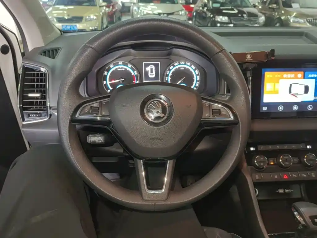 Skoda Karoq — миниатюра 11