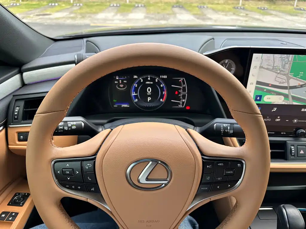 Lexus ES — миниатюра 9