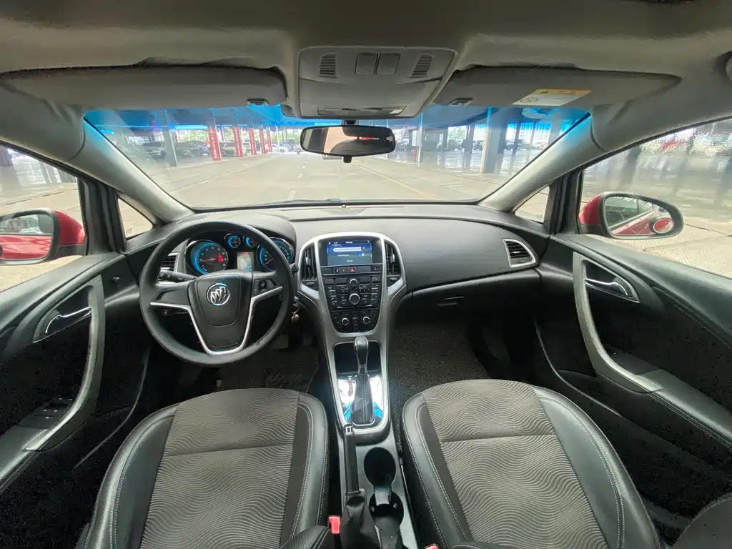 Buick Excelle — миниатюра 13
