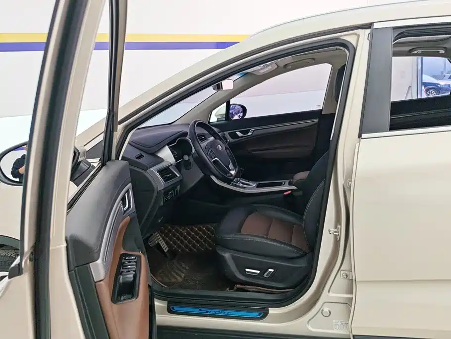 Geely Emgrand GS — миниатюра 9