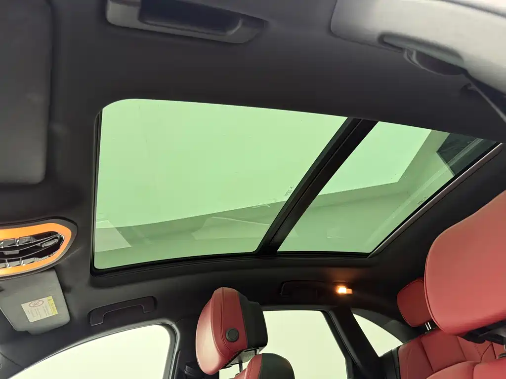 Porsche Macan — миниатюра 19