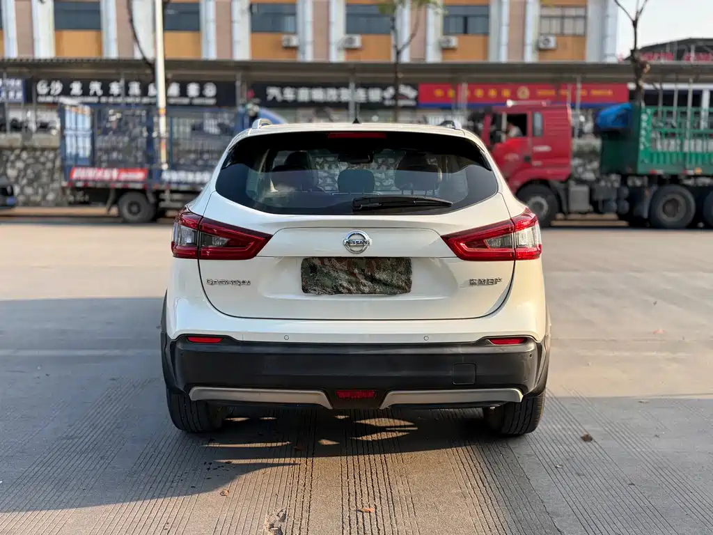 Nissan Qashqai — миниатюра 8