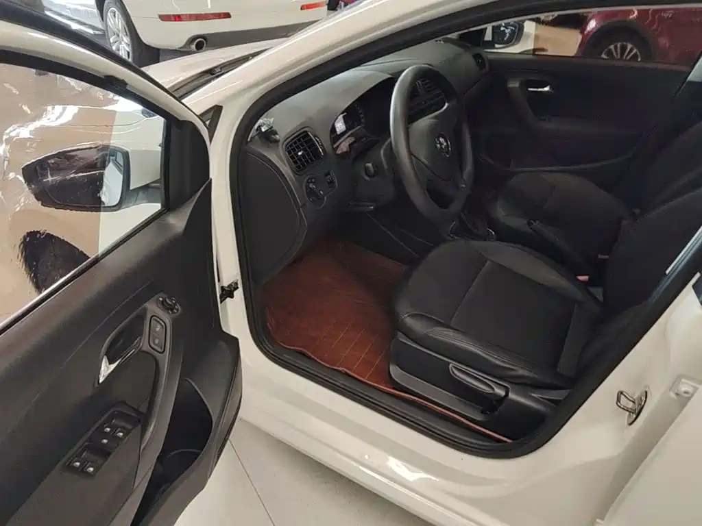 Volkswagen Polo — миниатюра 16