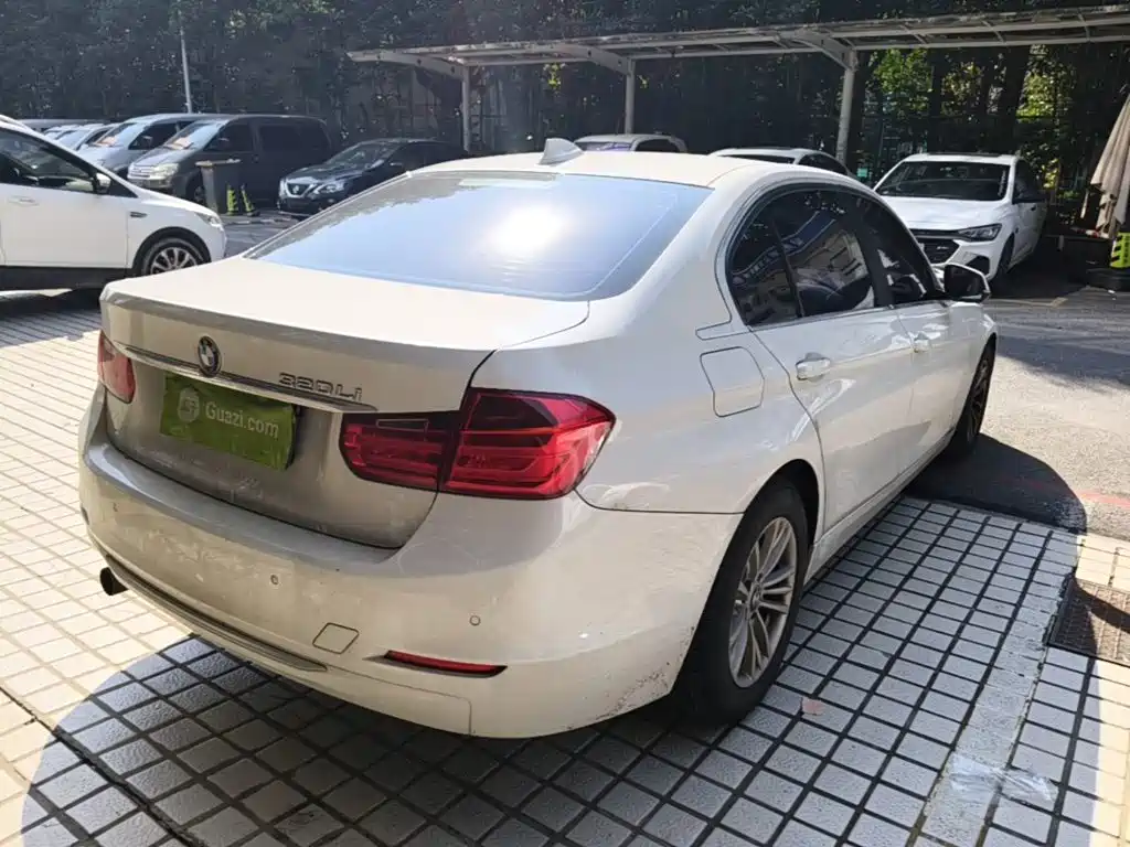 BMW 3 Series — миниатюра 7