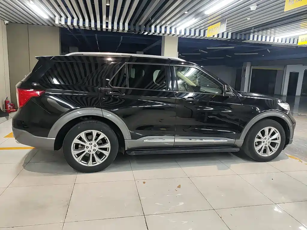 Ford Explorer — миниатюра 5