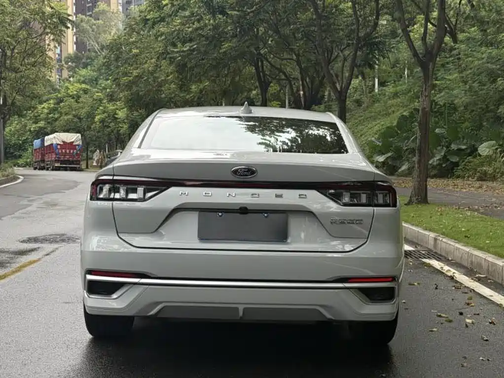 Ford Mondeo — миниатюра 5
