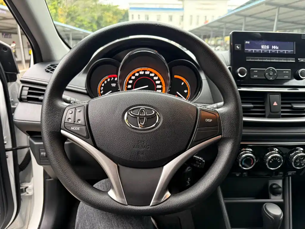 TOYOTA YARIS L ZHIXUAN