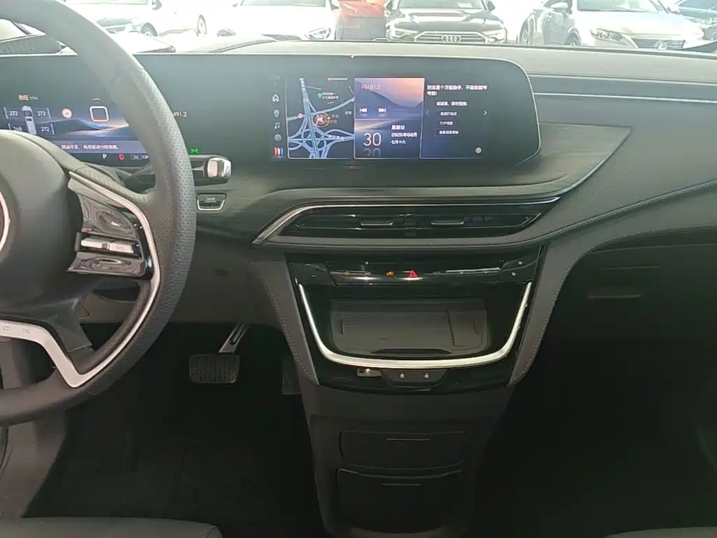 Buick GL8 Hybrid — миниатюра 13
