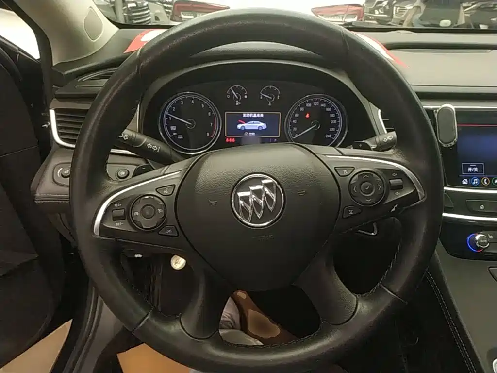 Buick LaCrosse — миниатюра 11