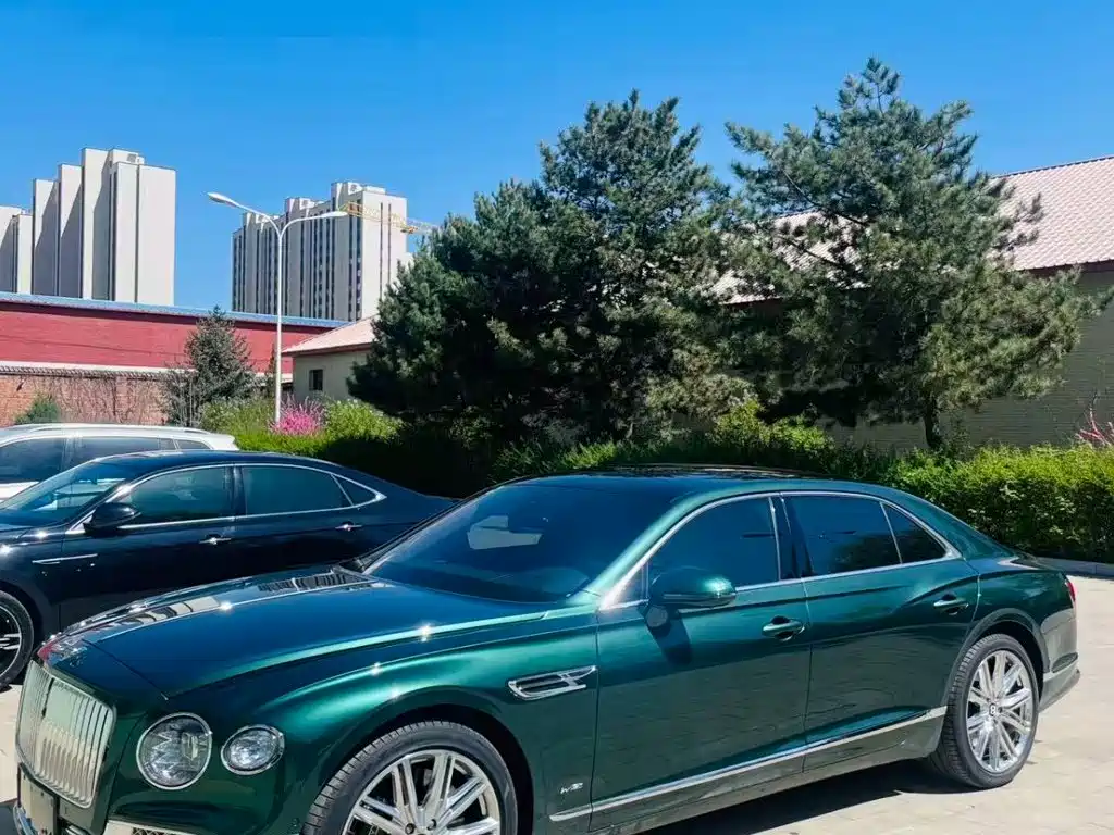 Bentley Flying Spur — миниатюра 3