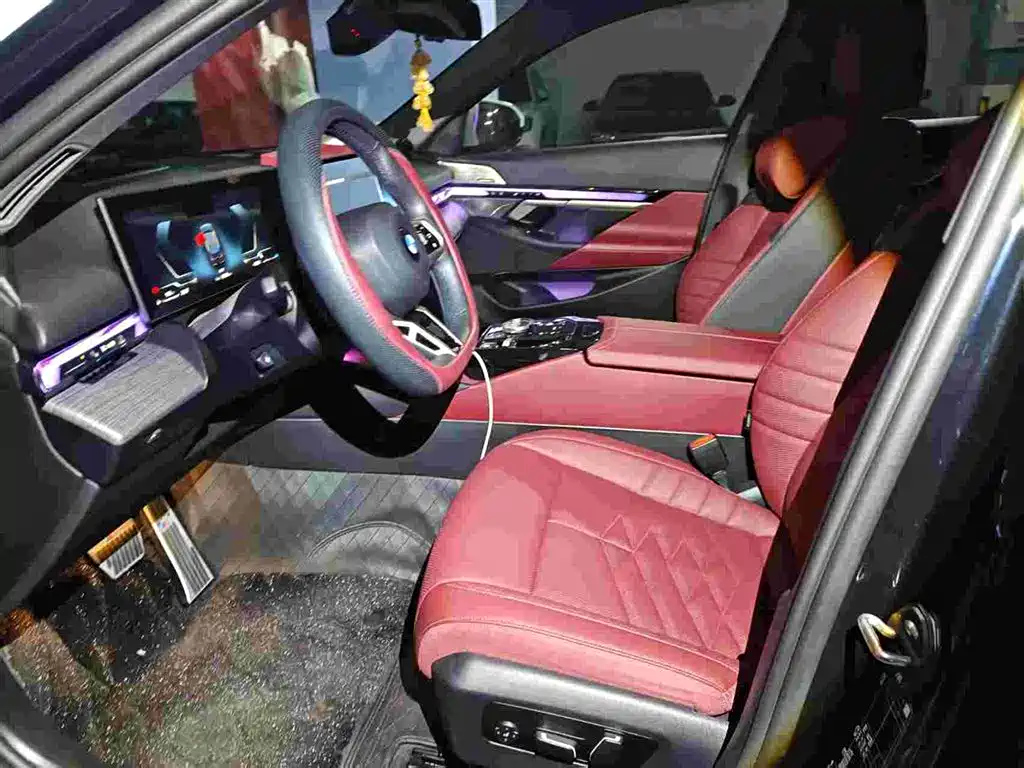 BMW 5 Series — миниатюра 2