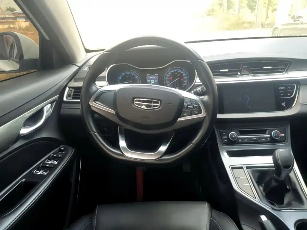 Geely Emgrand — миниатюра 11