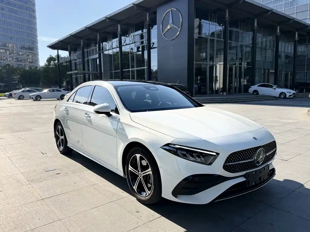 Mercedes-Benz A-Class — миниатюра 7