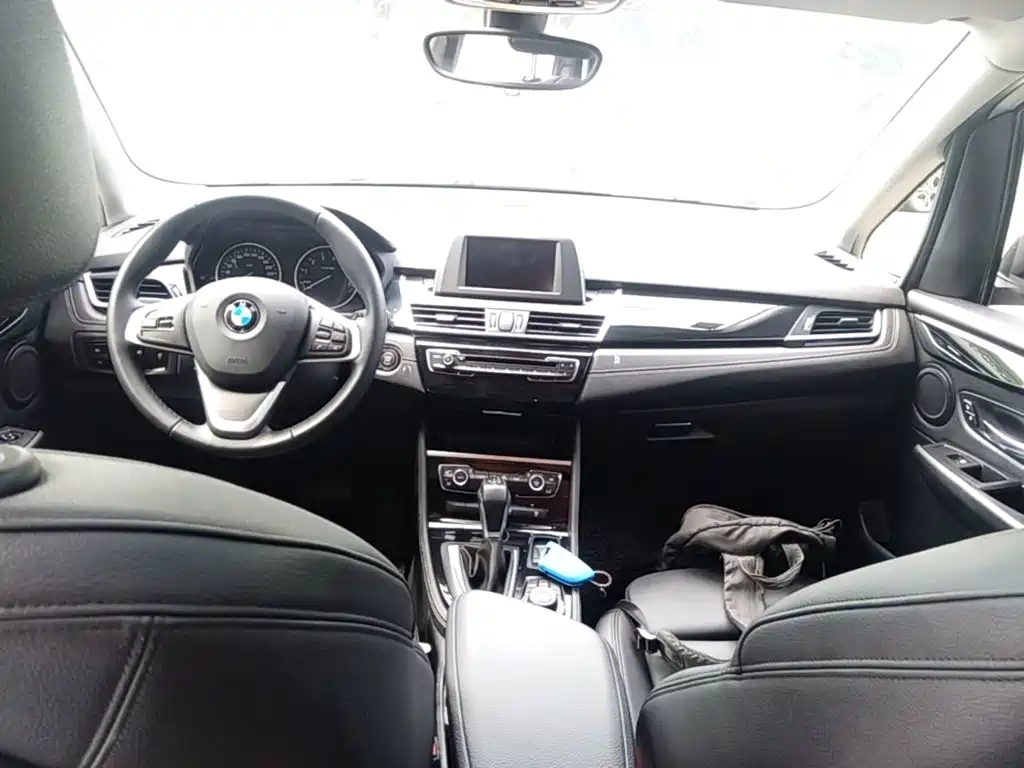 BMW 2 Series Active Tourer (Import) — миниатюра 10