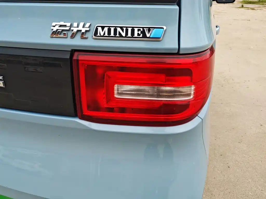 Wuling MINIEV — миниатюра 8