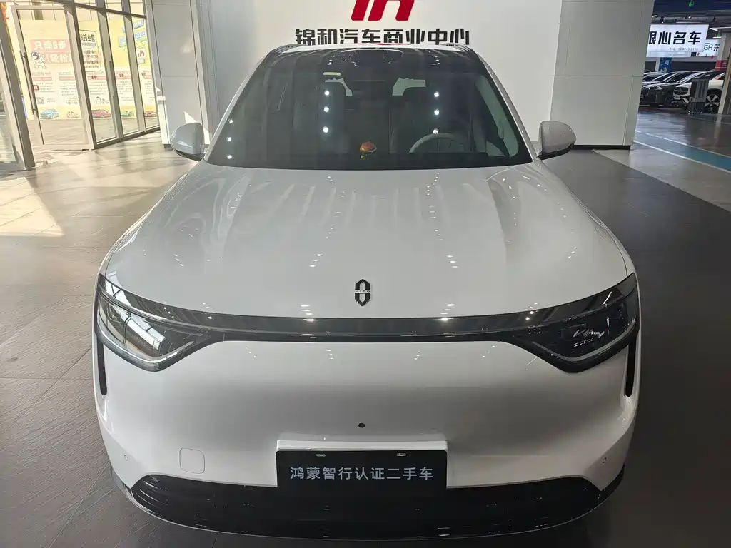 Aito M8 2025 Max+ 53.4kWh 5 мест (192 ）