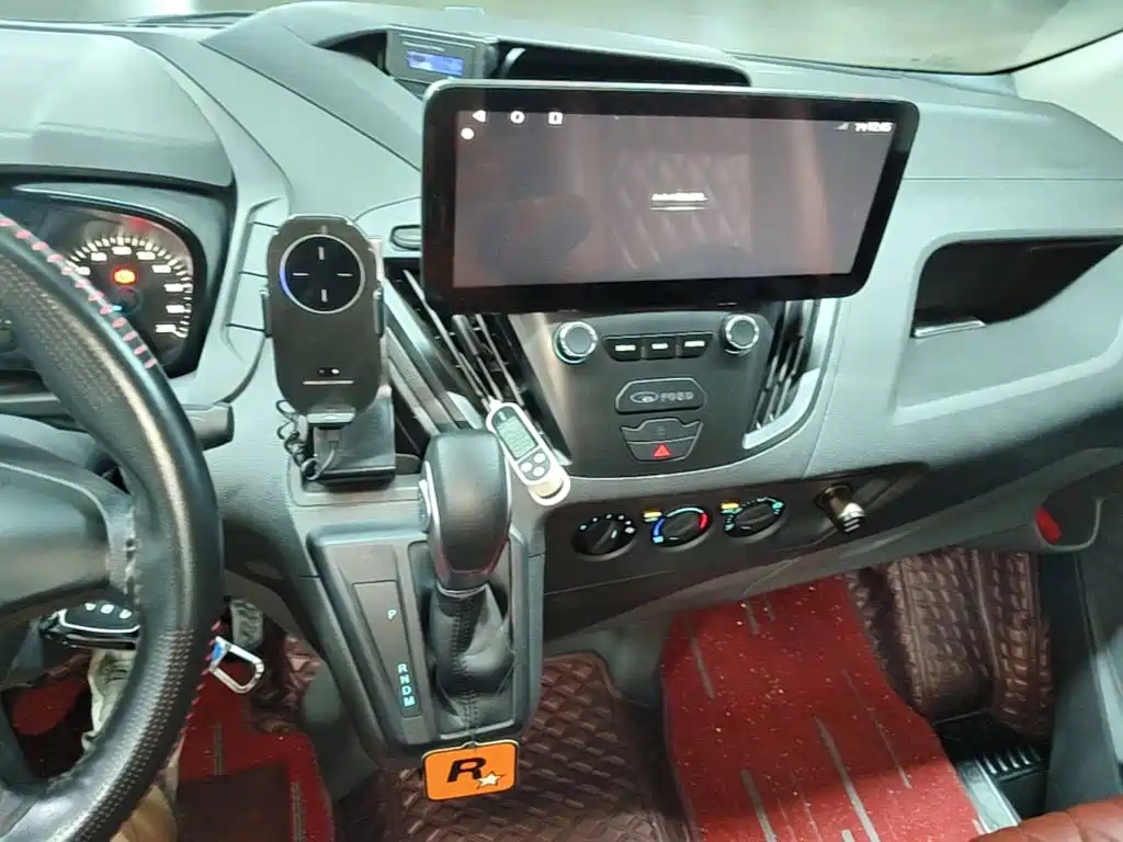 Ford Transit — миниатюра 13