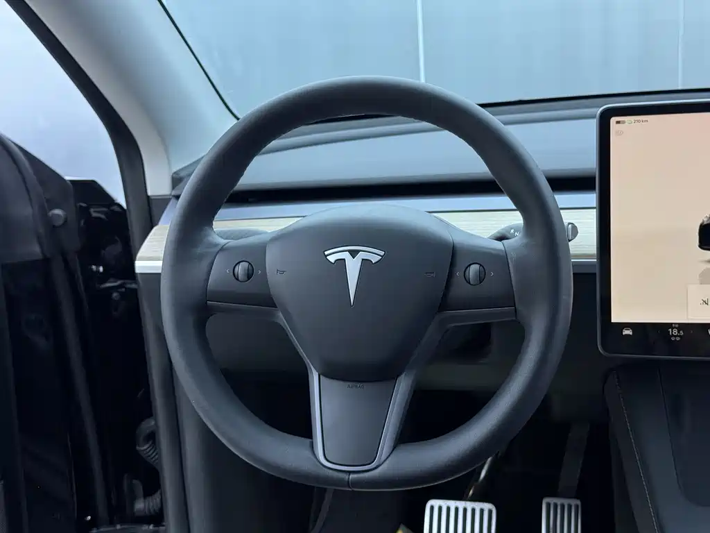 Tesla Model Y — фотографии объявления, Фото 17