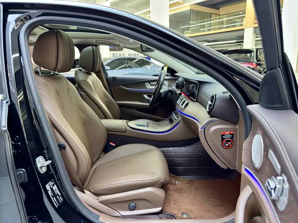 MERCEDES-BENZ E CLASS