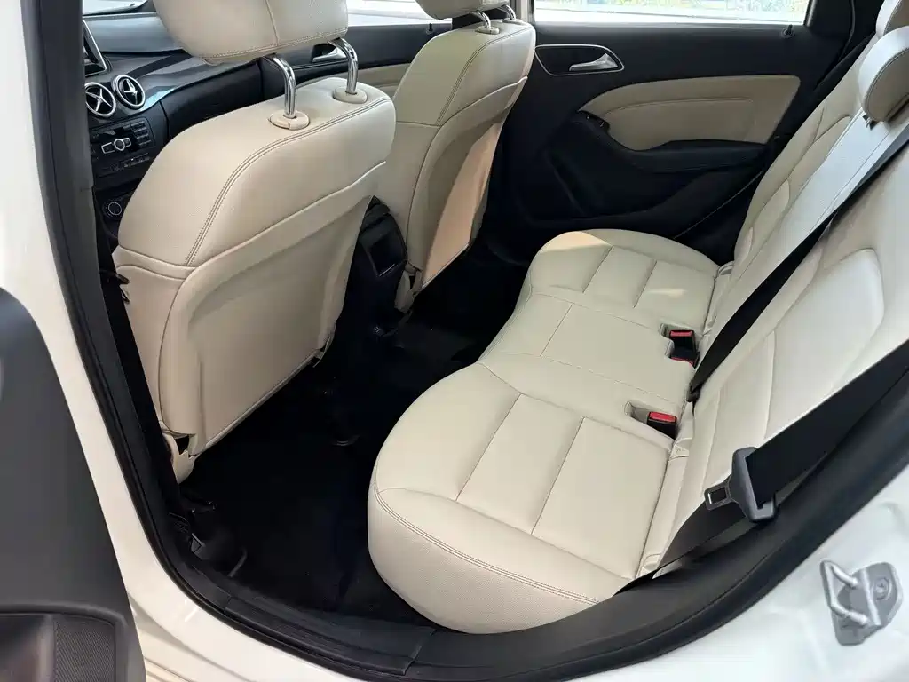 Mercedes-Benz B-Class — миниатюра 8