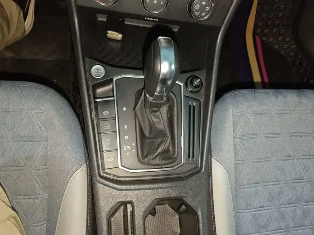 Volkswagen Lavida — миниатюра 14