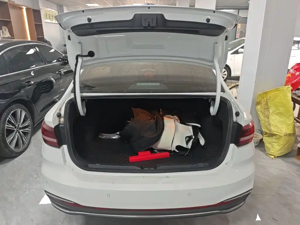 Volkswagen Lavida — миниатюра 19