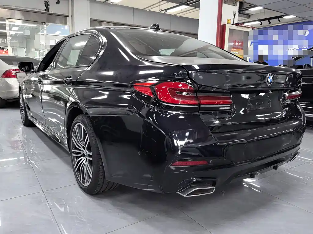 BMW 5 Series — миниатюра 16