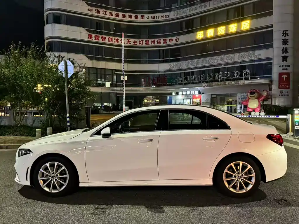 Mercedes-Benz A-Class A 2020 A 200 L Sport