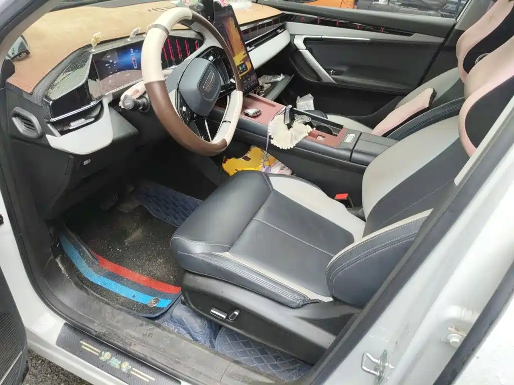 Geely Boyue L — миниатюра 11