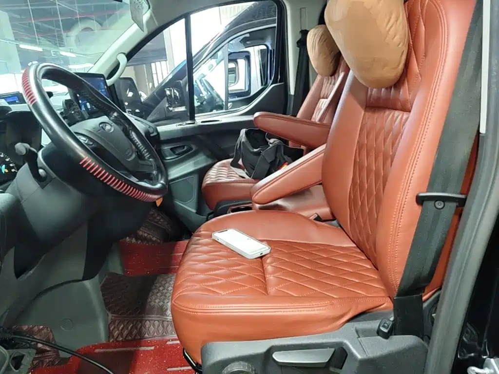 Ford Transit — миниатюра 15