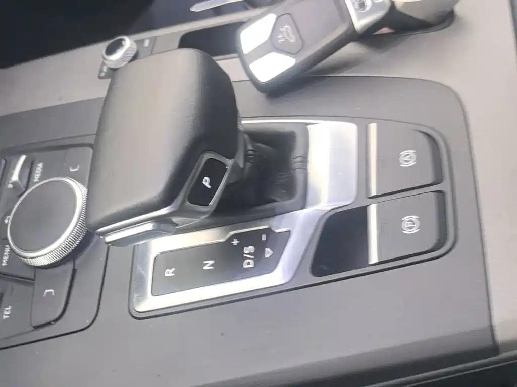 Audi Q5L — миниатюра 14