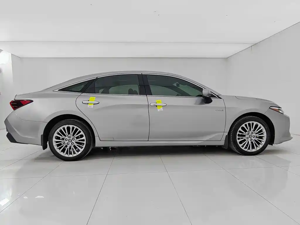Toyota Avalon 2019 2.5L XLE Luxury V