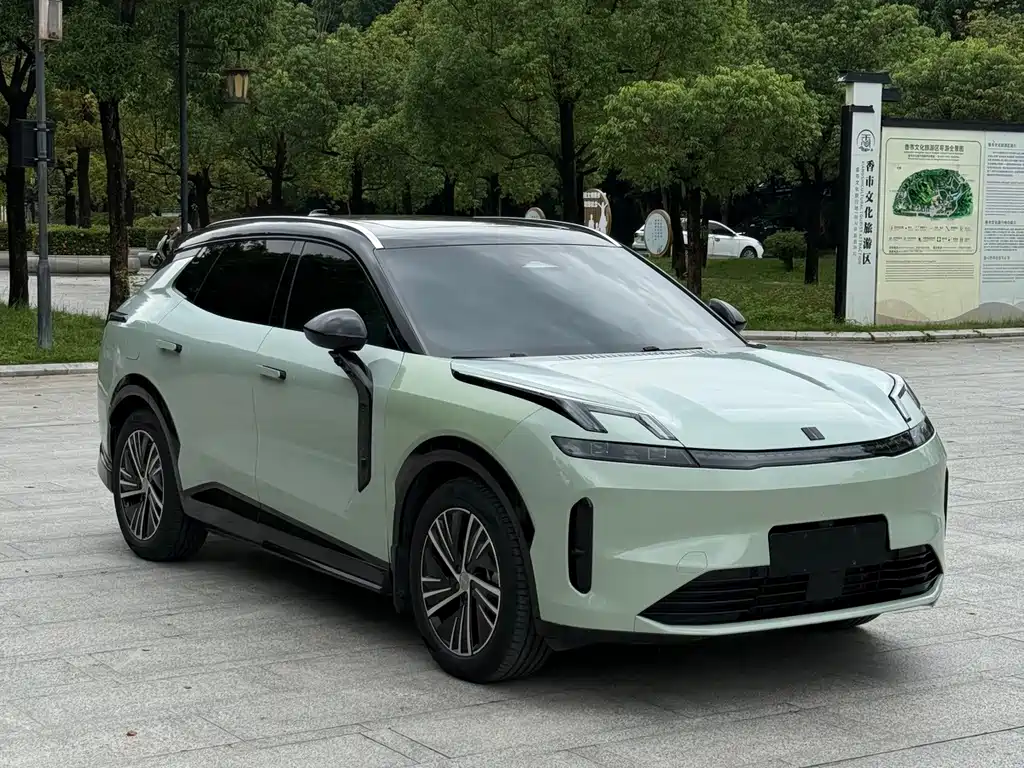 Lynk & Co 08 EM-P — миниатюра 5
