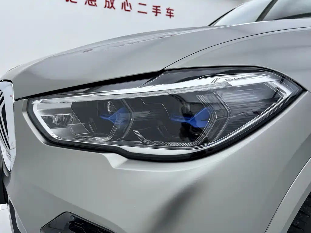 BMW X5 — миниатюра 12