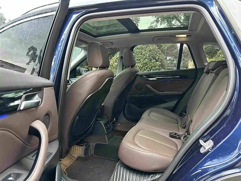 BMW X1 2020 sDrive25Li Lead
